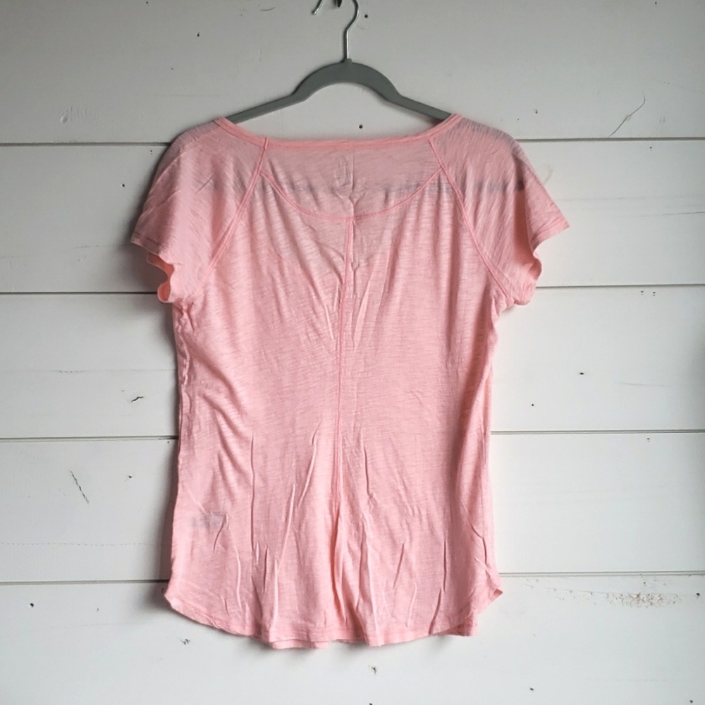 VICTORIA'S SECRET SPORT VSX WORKOUT T-SHIRT LIGHT CORAL SIZE MEDIUM - Picture 2 of 5